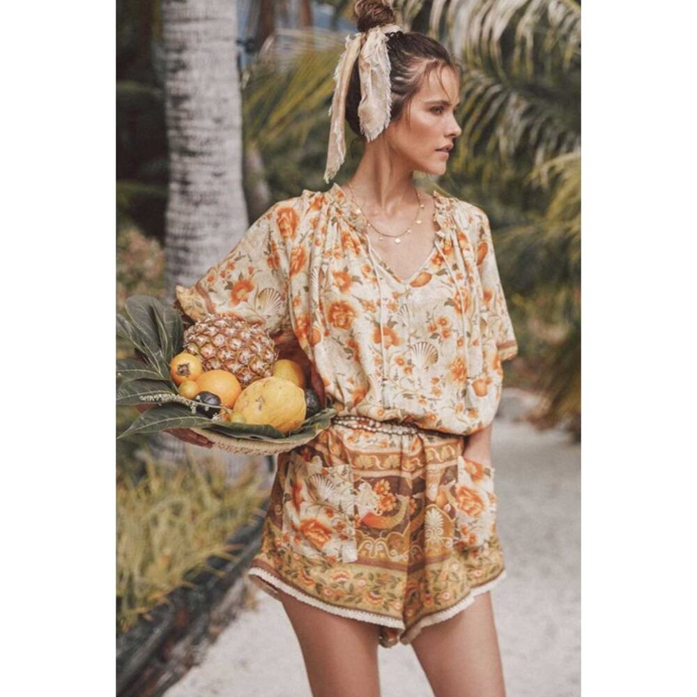 Spell & the Gypsy Seashell Romper Sand Size Large - Picture 3 of 10